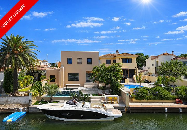 Villa i Empuriabrava, Gerona, Empuriabrava - € 1.390.000 | Ref: W-02WWL8 - foto 1